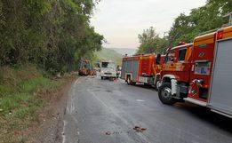 CONFIRA: Pista é liberada após grave acidente na BR-282