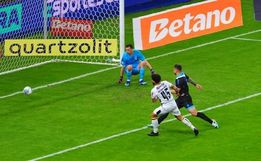 Grêmio joga mal, perde para o Criciúma e volta a sofrer ameaça do Z4