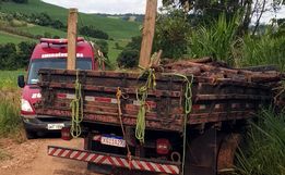 Pai de motorista morre após cair de veículo em acidente