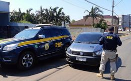 PRF recupera carro furtado que circulava clonado na BR 163 em Dionísio Cerqueira 