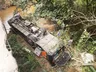 Motorista de ônibus com time de futebol diz ter sido fechado por carreta