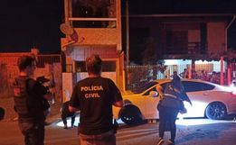 Homens são mortos a tiros durante jogo de cartas