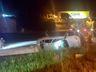 Carro com um argentino capota na BR-163 em São José do Cedro