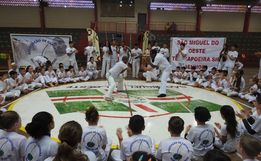 Oficina de Capoeira da Cultura realiza integração entre alunos e familiares