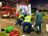 Mulher sofre fraturas ao ser atropelada por carro no Centro de SMOeste 