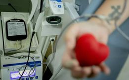 Estoques de sangue estão em alerta e pedem doações urgentes