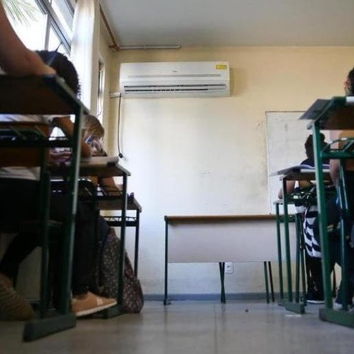 Justiça suspende edital do maior concurso da Educação de SC