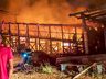 Incêndio atinge indústria madeireira em Palma Sola