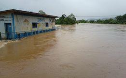 Chuva provoca alagamentos e deslizamentos em municípios do Norte de SC