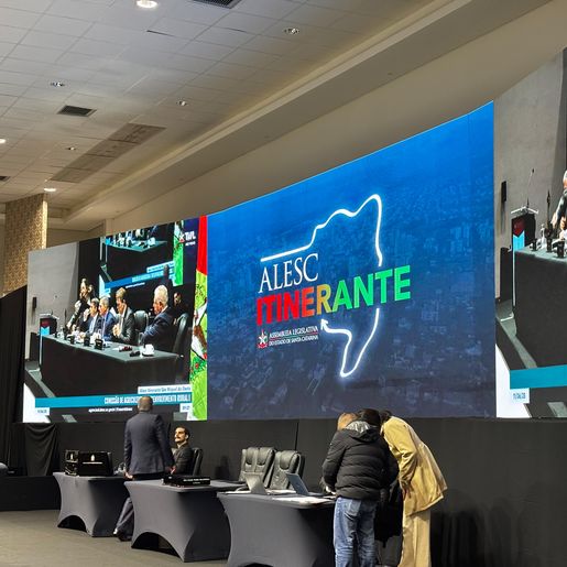 Alesc Itinerante retoma atividades com debates em várias comissões e sessão 