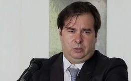 Maia diz repudiar 'todo e qualquer ato que defenda a ditadura'