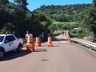 Pilares caem e ponte é interditada em município da região
