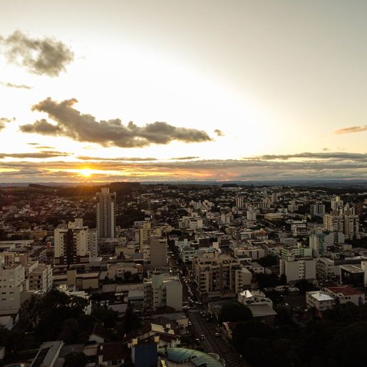 IBGE e CAGED apontam que SMO tem quase 44 mil  habitantes e gerou 895 novas vagas de emprego