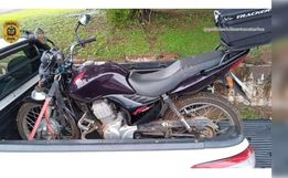 Veículo e moto furtados são recuperados pela Polícia Civil em Riqueza