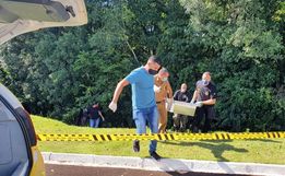 Polícia Militar prende dois suspeitos de matar mulher a facadas