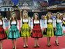 Tainá Dill é a rainha da 42ª Oktoberfest