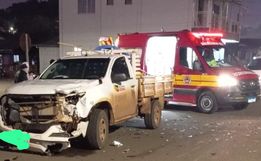 Acidente entre moto e caminhonete deixa um ferido em São José do Cedro