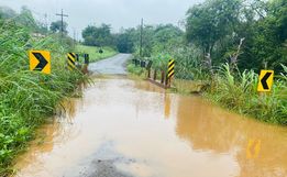 Cheia do Rio Uruguai interrompe pontes no interior de Itapiranga