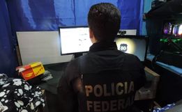 Homem é preso em Maravilha por armazenamento de imagens de abuso infantil