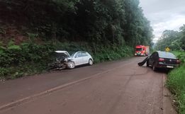 Mulher fica ferida em colisão frontal na Rodovia de acesso à Princesa