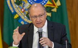 Governo acelera negociações com os EUA para reduzir tarifas, diz Alckmin