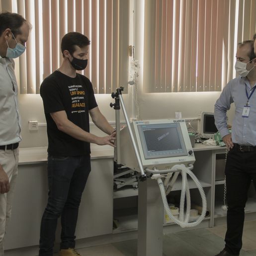 FIESC doa ventiladores pulmonares ao Oeste do estado