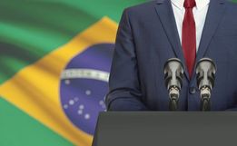 PT pode expulsar vereadora do partido eleita com votos da oposição