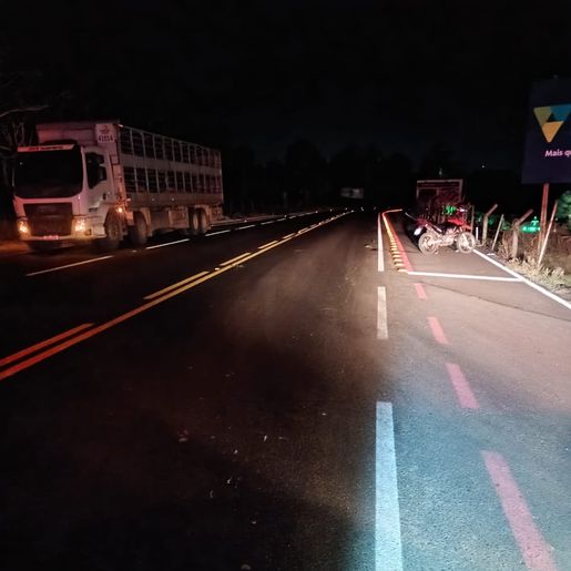 Motociclista fica gravemente ferido em colisão com caminhão na SC-283 em São Carlos