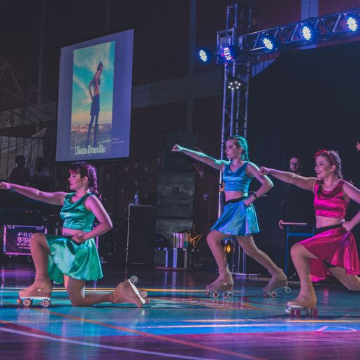 Patinação artística "A Magia do Cinema" é realizado em SMO