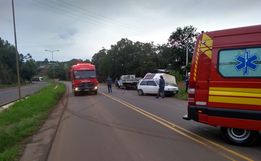 Saída de pista mobiliza bombeiros e PRF na BR-163