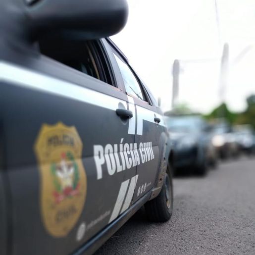 Polícia recupera moto furtada usada em roubo a mercado no centro de Riqueza