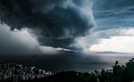 SC tem risco de chuva intensa, com granizo e ventania nesta sexta, alerta Defesa Civil