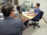 Candidato à reeleição em Guarujá do Sul participa de entrevista na Rádio Cedro