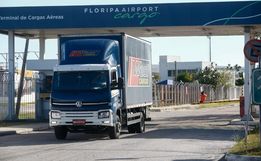 Primeiros respiradores comprados pelo governo de SC chegam a Florianópolis