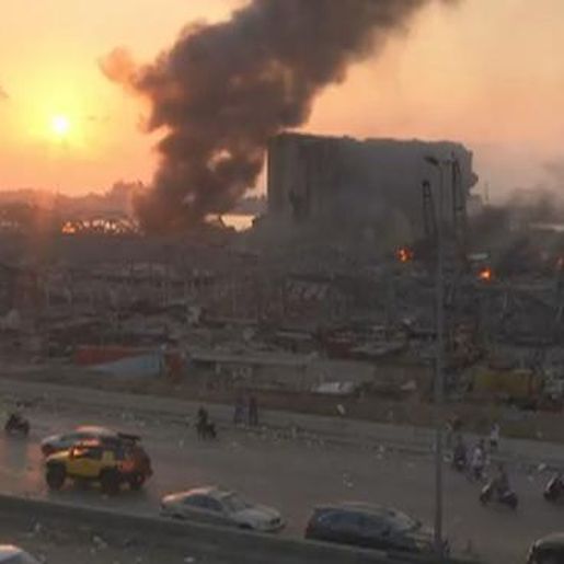 VÍDEO: Forte explosão é registrada em Beirute, capital do Líbano