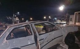 Motorista quebra próprio carro a marretadas após ser abordado pela PM em SC