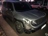 Mulher colide carro em veículo estacionado em São Miguel do Oeste
