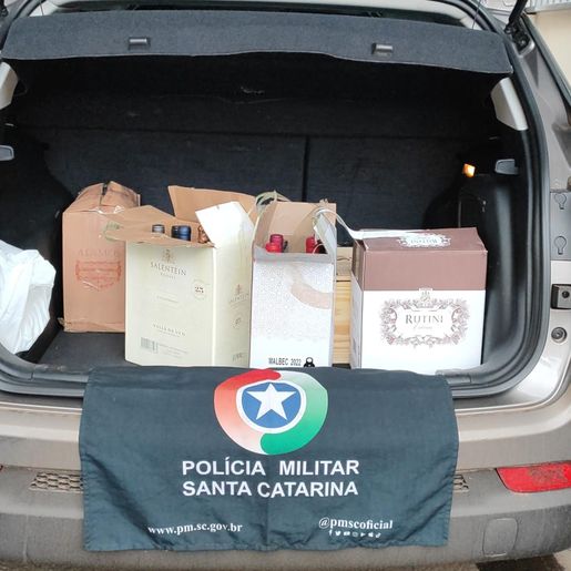 Polícia apreende carga de bebidas argentinas irregular em Dionísio Cerqueira