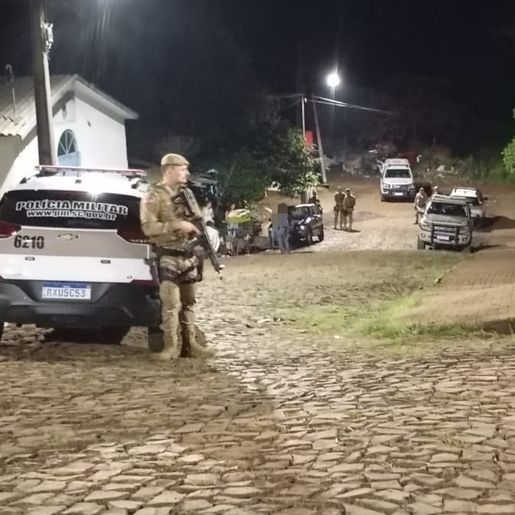 Policiais são apedrejados durante atendimento de ocorrência em SMOeste