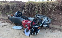 Jovem sofre ferimentos graves em acidente com moto no interior de SMO