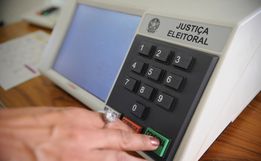 Políticos têm até abril para renunciar e concorrer nas eleições deste ano