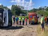 Tombamento de caminhão carregado com brita deixa homem ferido na BR 163