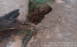 Estradas rurais são prejudicadas em São José do Cedro, Princesa e Anchieta