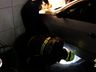 Ao tentar sair de garagem com veículo, filha prensa mãe contra parede em Xanxerê
