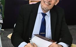 Escritor lança livro sobre a história de São Miguel durante a Faismo
