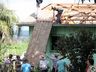 Mutirão ajuda famílias atingidas por chuva de granizo em Bandeirante
