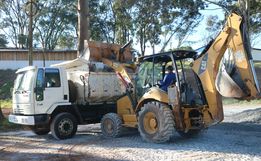 Cerca de 600 toneladas de calcário começam a ser distribuídas em Cedro