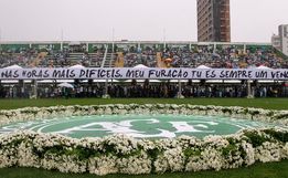 Acidente com delegação da Chapecoense completa 8 anos