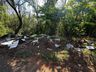 Moradora denúncia descarte irregular de lixo no interior de SMOeste 