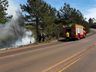 Incêndio destrói veículo e se espalha pela vegetação às margens da BR-282, em Paraíso 